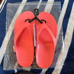 Crocs Women’s Sandals Sz 6 New w/tags